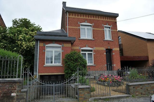 B&B Au Jardin Fleuri Marche-en-Famenne Bagian luar foto